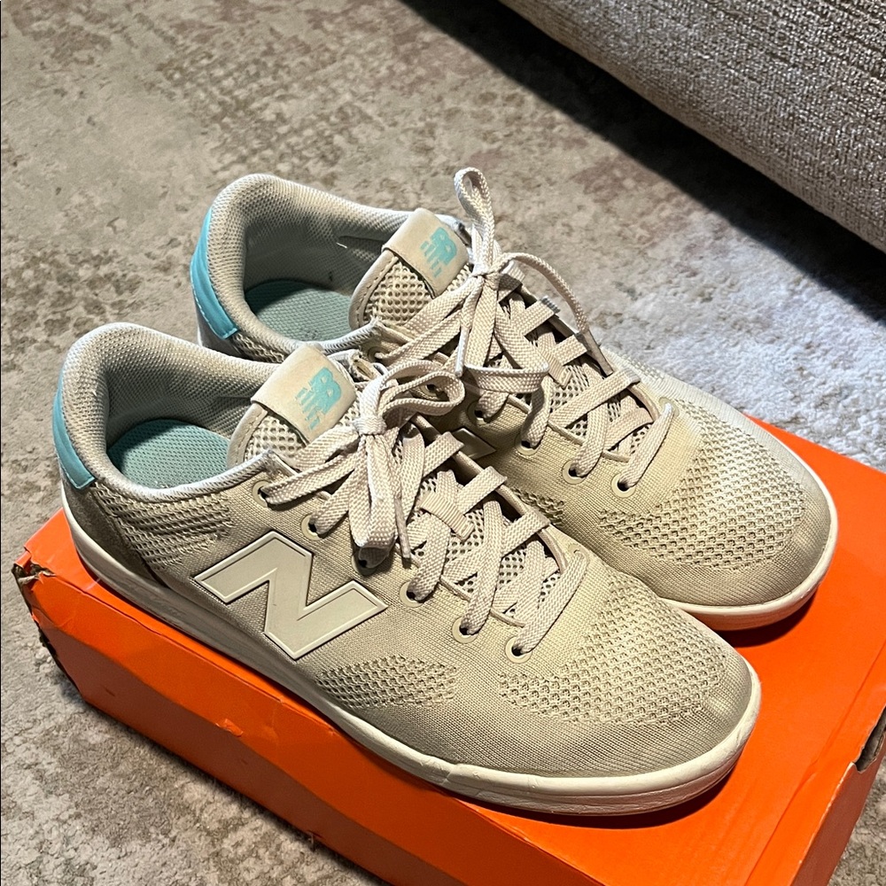 New Balance Men's Beige and Teal Sneakers